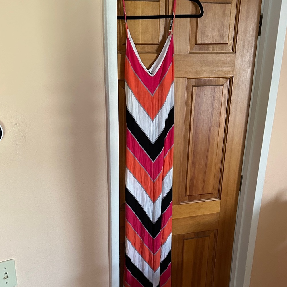 Bebe Chevron Maxi Dress in Pink, Orange, Black. Fantastic retro long sleeveless